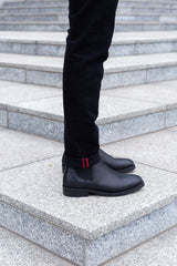 PLAIN DENIM IN BLACK