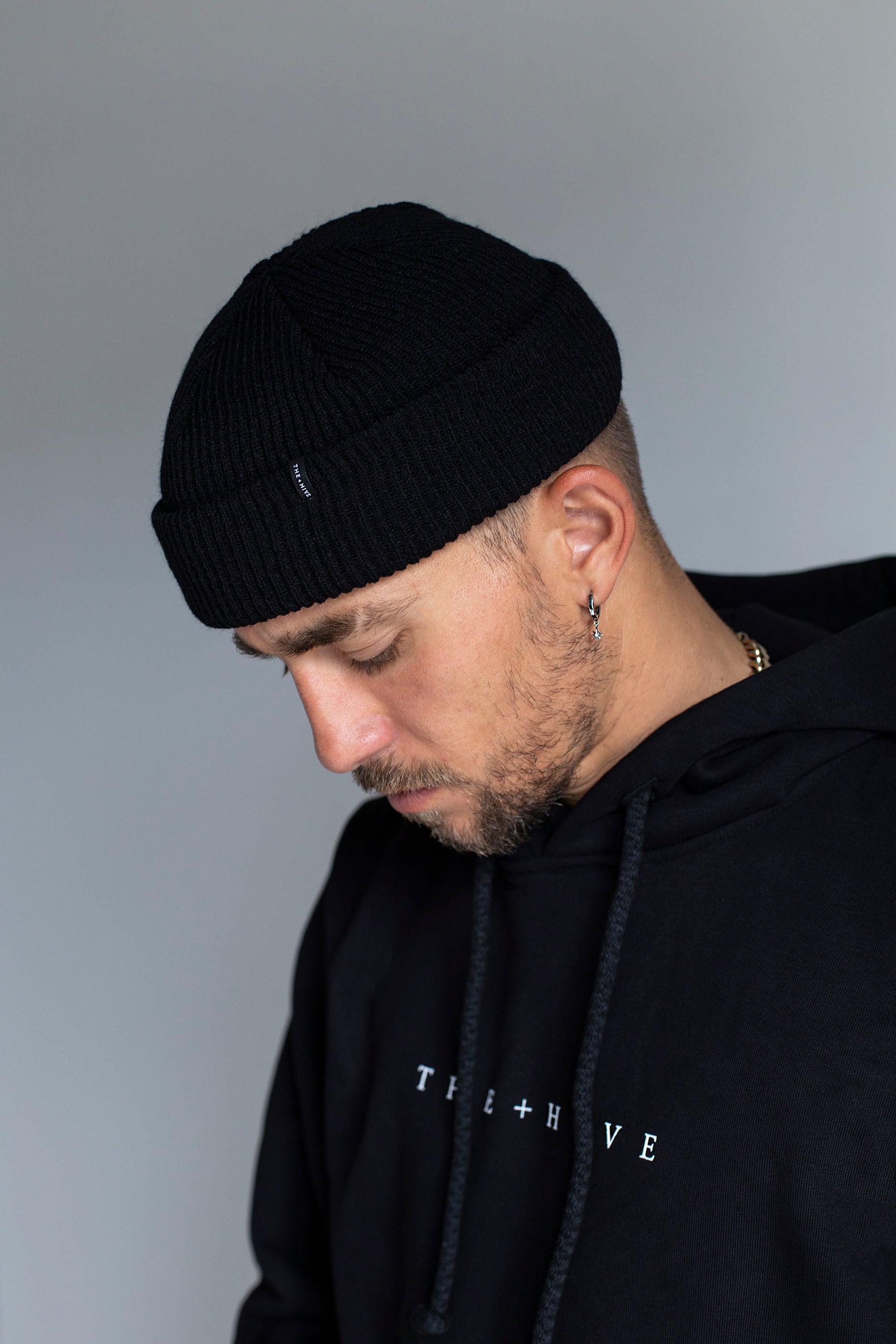 FLAG DOCKER SHORT BEANIE IN BLACK