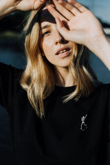 KILL ME TEE IN BLACK