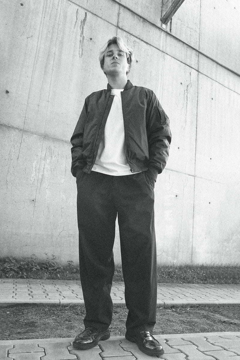 BOMBER JACKET IN NOIR