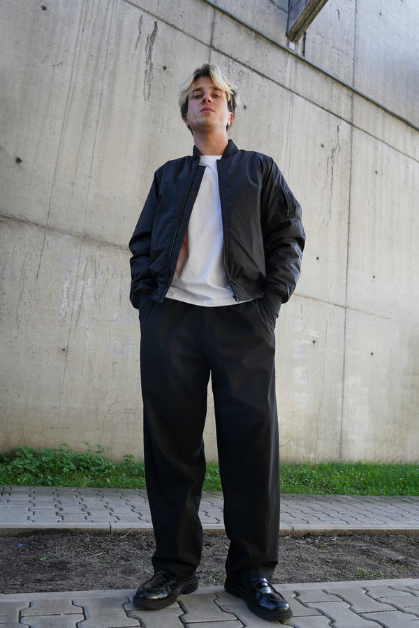 BOMBER JACKET IN NOIR