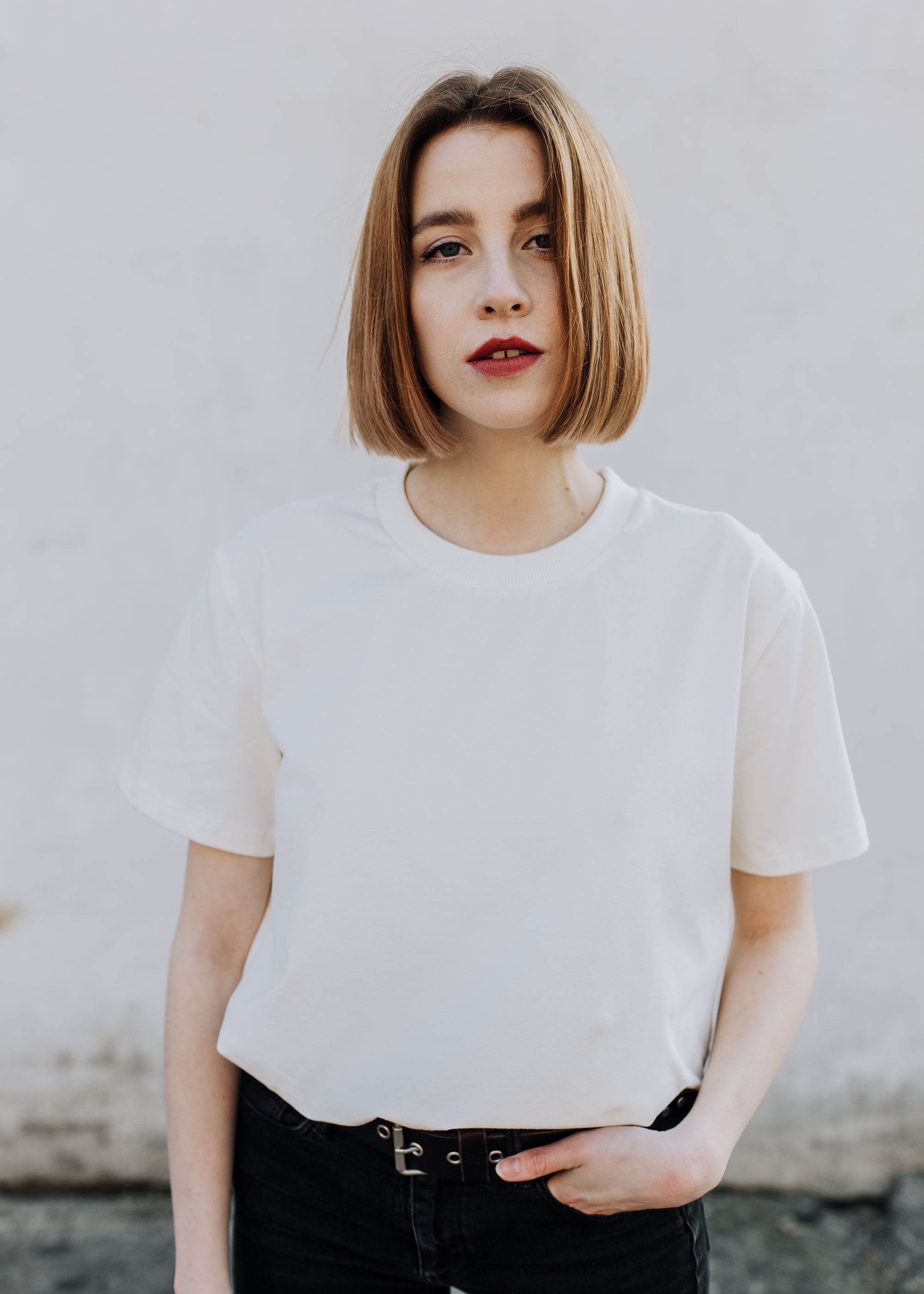 WHITE PREMIUM TEE